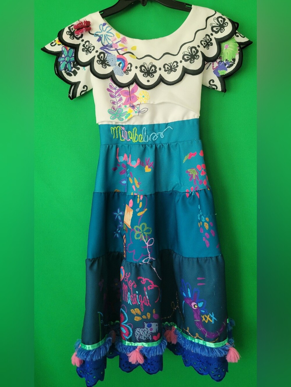 Disney Store Encanto Dress Up Butterfly Floral Whimsical Sz 5/6 Costume Mirabel